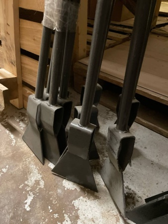 Ледоруб-топор СВАРНОЙ Б2 с мет. ручкой 1,2кг